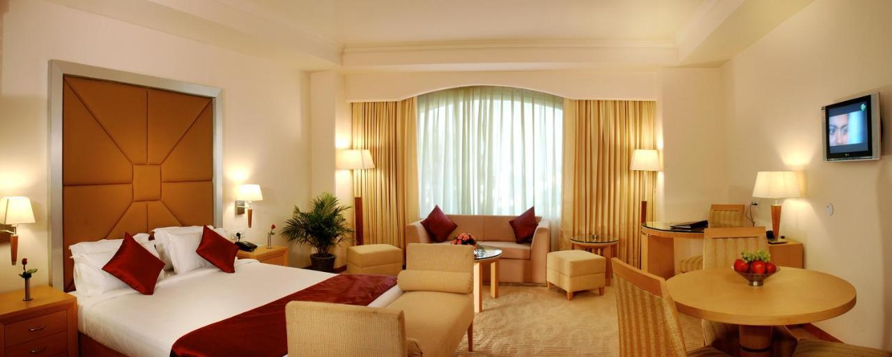 Inn Riviera Jammu Bagian luar foto